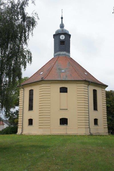 Oktogonale Kirche in Golzow